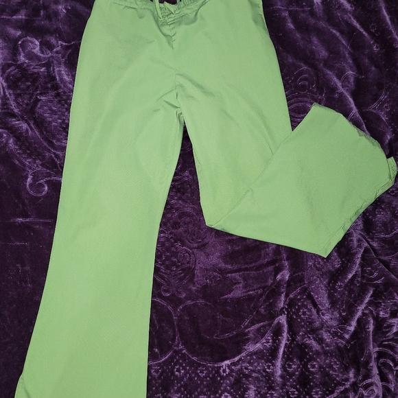 Cherokee green scrub bottoms - Picture 2 of 4